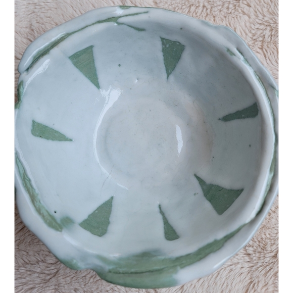 White and green ceramic bowl - Picture 8 of 15
